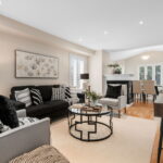 72 Bathgate Crescent Courtice Home for sale Living Room