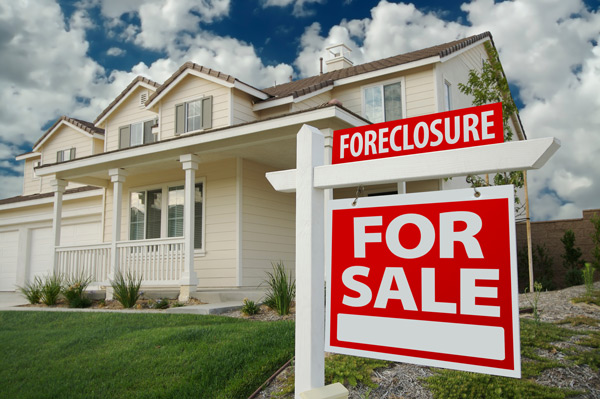 Should You Buy Home in Foreclosure? Pros And Cons