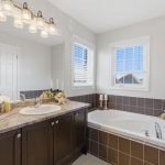 Ensuite bathroom bathtub