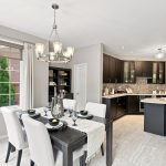 Eat-in kitchen with breakfast area